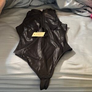 Elegant Black Sleeveless Vest